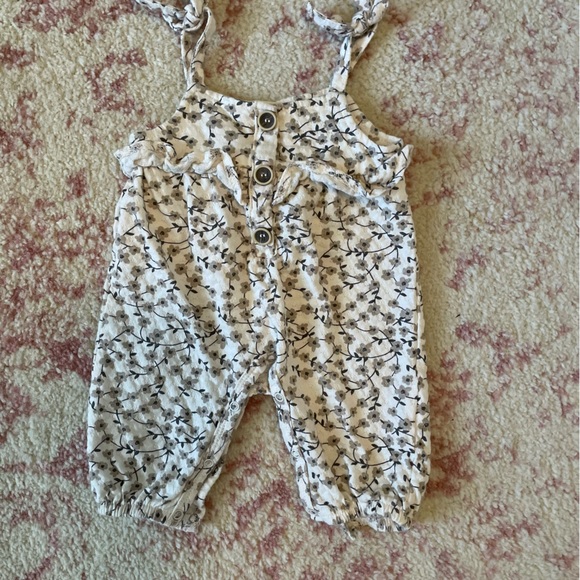 Jessica Simpson fall romper 0-3m - Picture 1 of 2